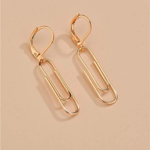 Paperclip Gold Drop Earrings - Picture 4 of 13